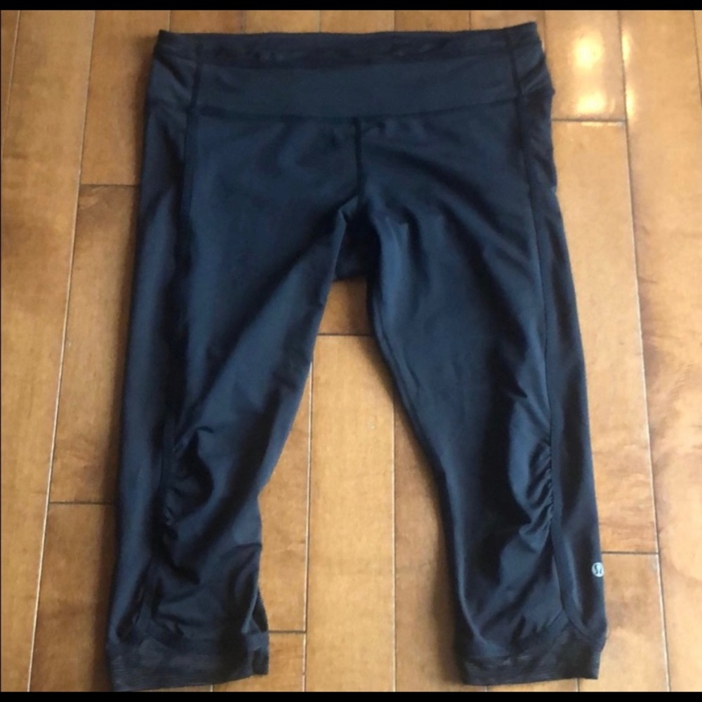 Lululemon Black Cropped  Leggings-Size 10